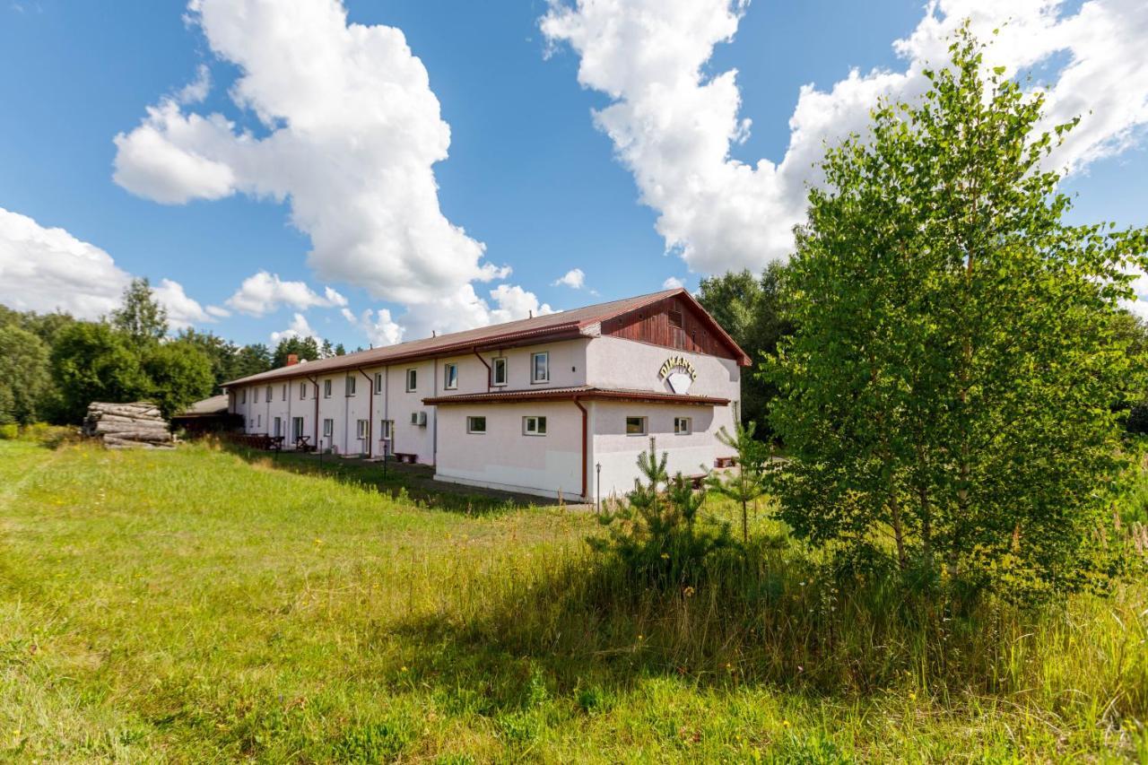 Hotel Viesu Nams “Dimantu Ferma” Ikšķile Exterior foto